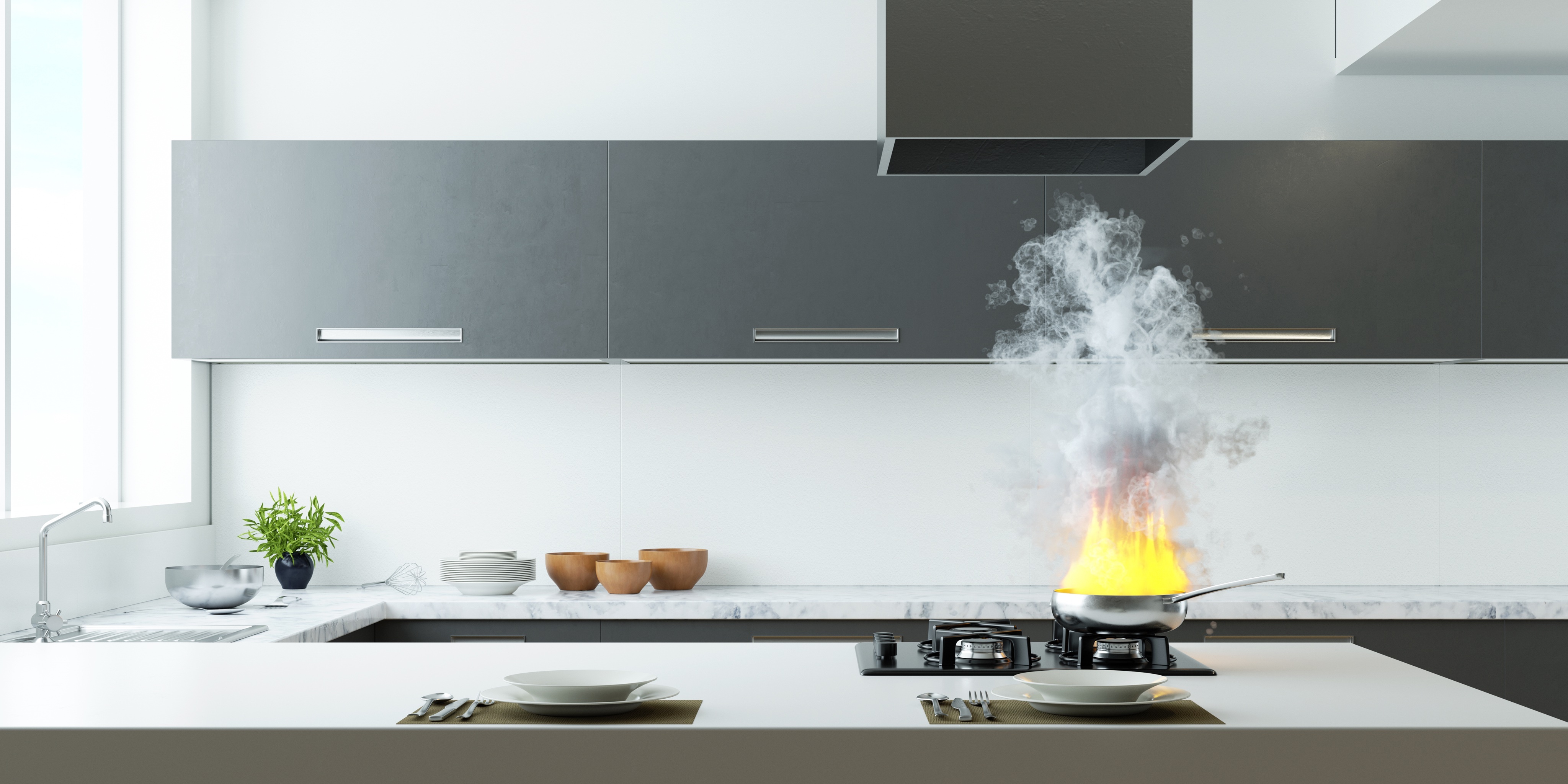 Фото: кухонная вытяжка и дым